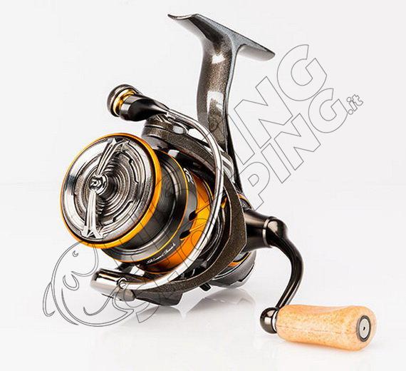 Kenny's Tackle Shop - Daiwa Revros RR LT 2000 XH.